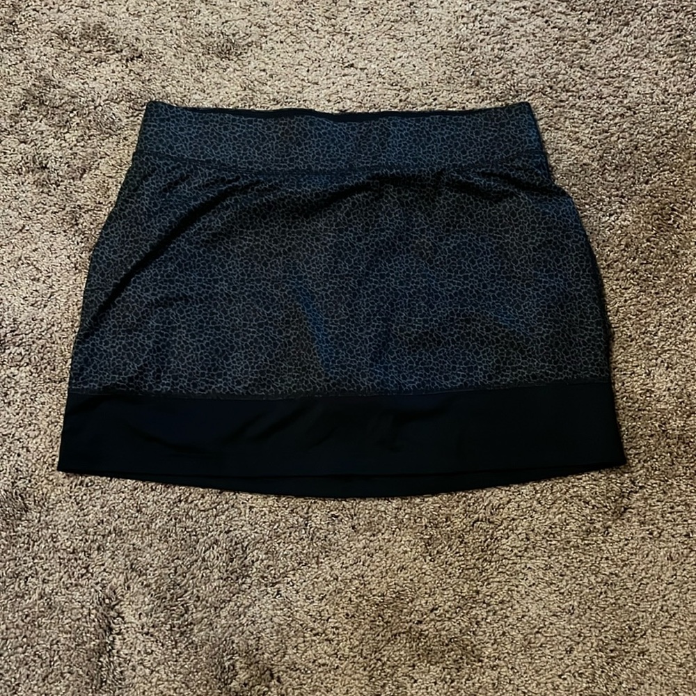 Columbia whispering lakes animal print skort